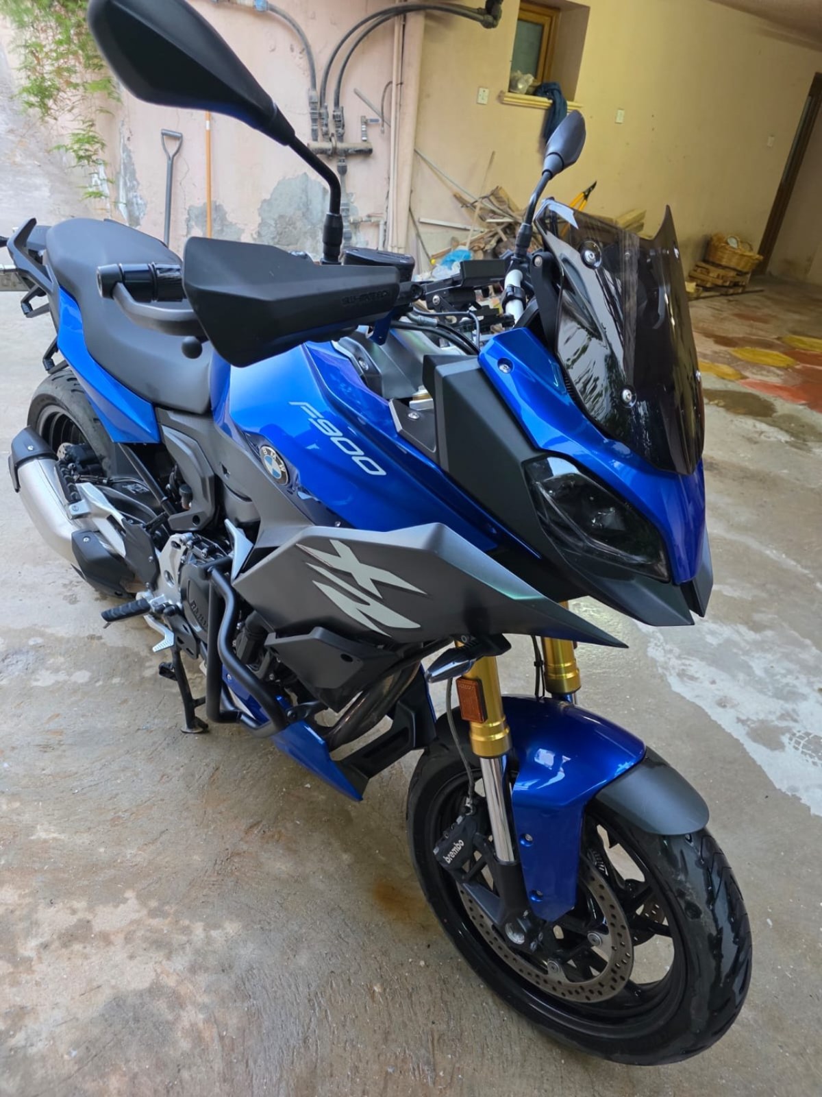 BMW F 900 XR · 2024 · 17.600 km · Motor Korumalı
